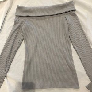 Rubbed off the shoulder long sleeve